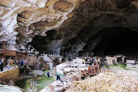 People live in caves in china